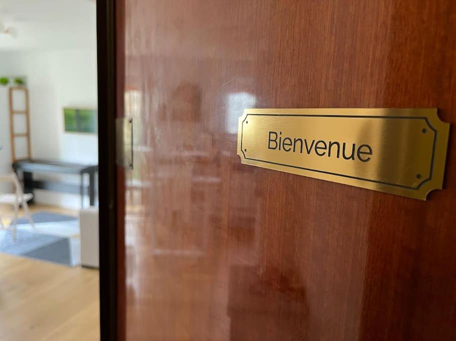 Superbe Appartement Avec Belle Vue Jardin Paris Luaran gambar