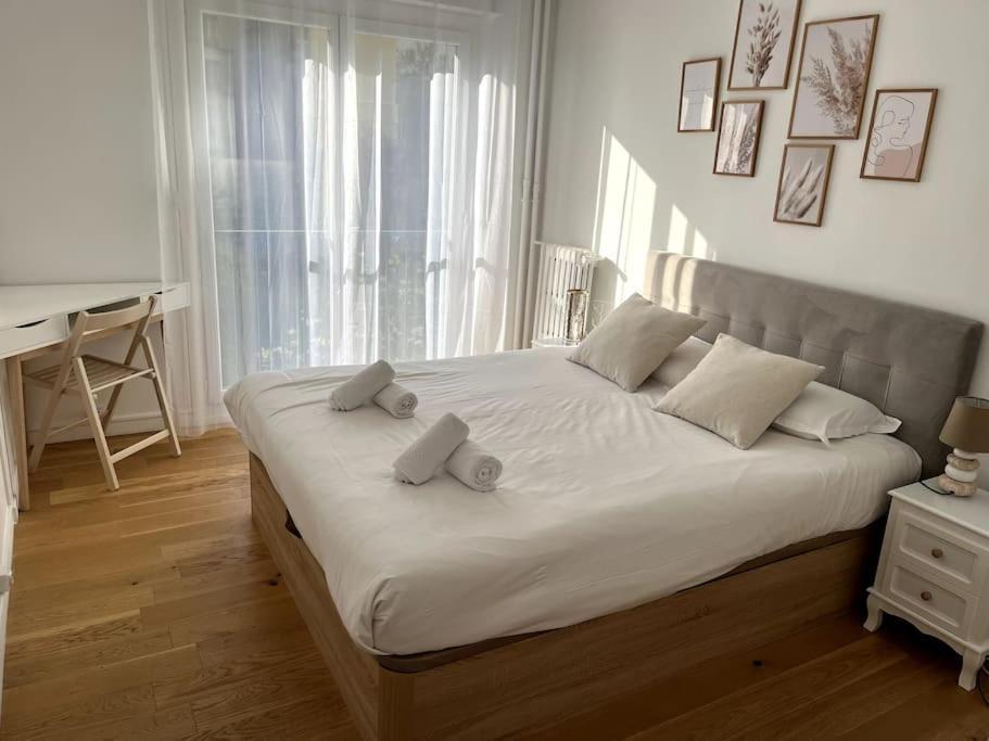 Superbe Appartement Avec Belle Vue Jardin Paris Luaran gambar