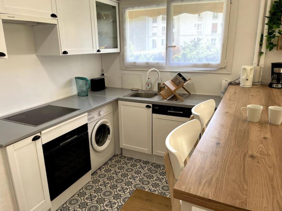 Superbe Appartement Avec Belle Vue Jardin Paris Luaran gambar